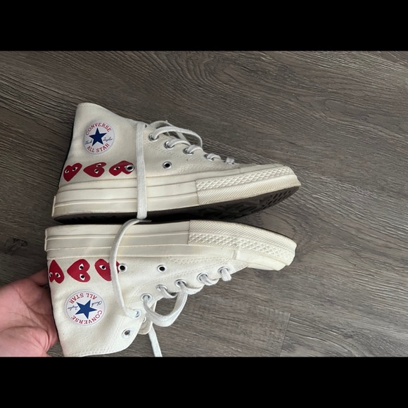 Comme des Garcons PLAY White and Red Sneakers - Picture 3 of 9